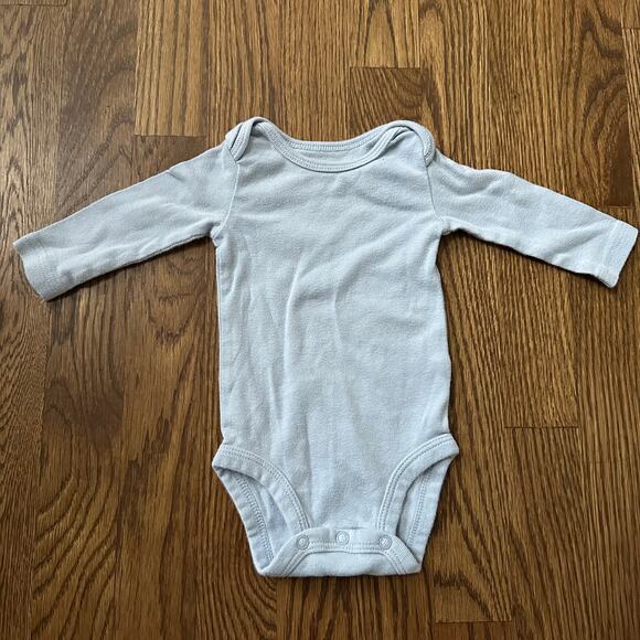 Carter’s long sleeve onesie bundle - stripes and solids, size 3 month (set of 4) - Picture 4 of 9